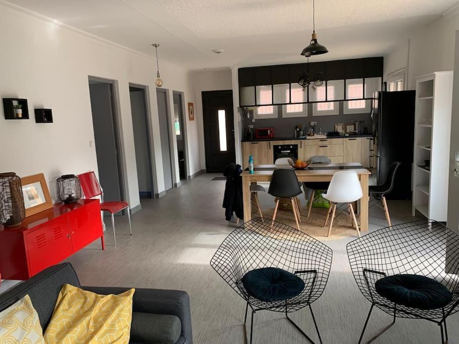 Belle Maison 100M2 Avec Terrasse Et Parking Prive Безье Экстерьер фото
